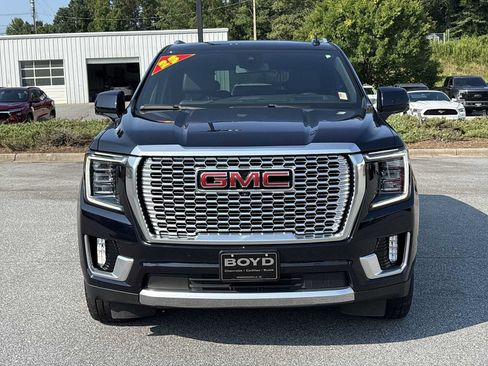 Used 2023 GMC Yukon Denali AWD/4WD image 3