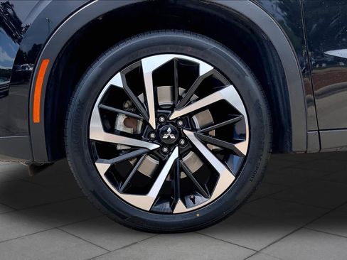 Used 2024 Mitsubishi Outlander SE FWD image 11