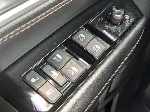 Used 2024 Jeep Wagoneer Series II w/ Flexible Seating Group RWD image 22