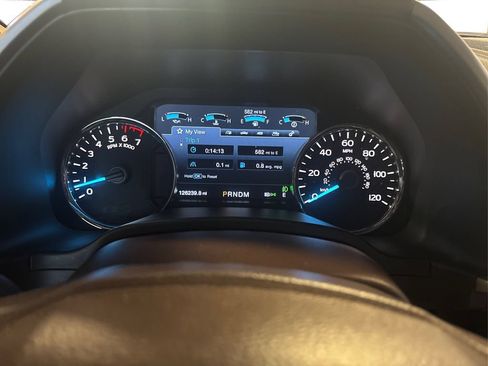 Used 2019 Ford F150 Lariat w/ Equipment Group 502A Luxury AWD/4WD image 28