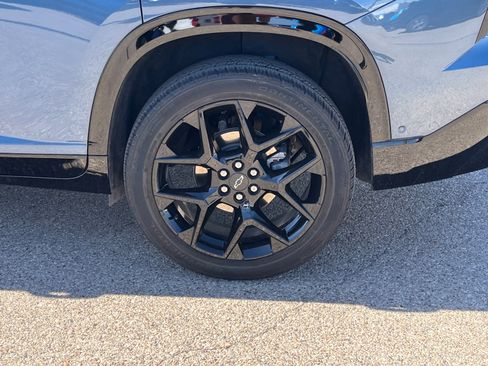 Certified 2024 Chevrolet Traverse RS image 5