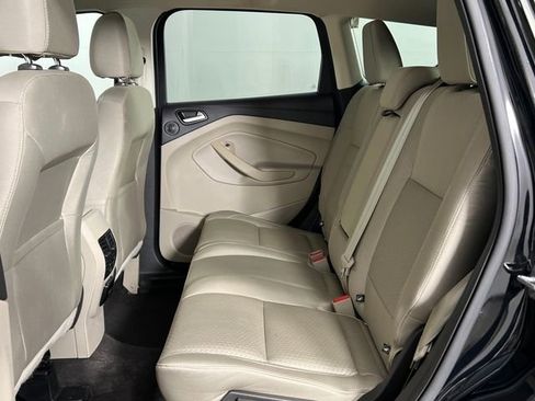 Used 2017 Ford Escape SE w/ Equipment Group 201A image 17