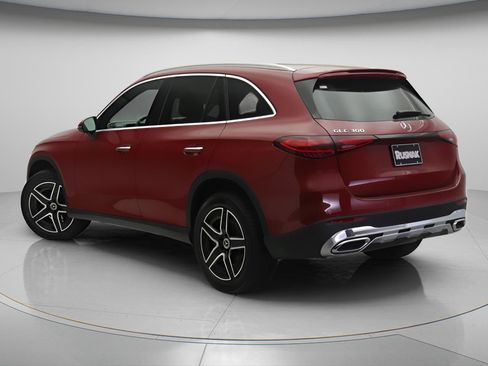 New 2026 Mercedes-Benz GLC 300 image 2