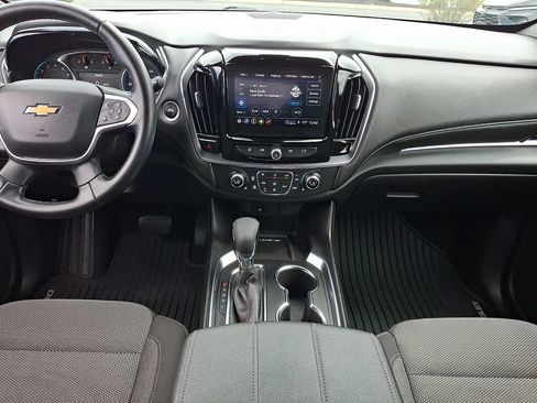 Used 2023 Chevrolet Traverse LT FWD image 16
