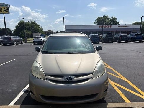 Used 2008 Toyota Sienna LE FWD image 8