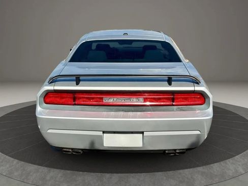 Used 2009 Dodge Challenger SE image 5