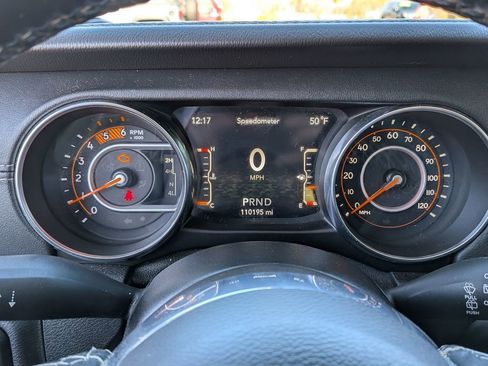 Used 2020 Jeep Wrangler Unlimited Sahara image 20