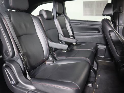 Used 2023 Honda Odyssey Sport image 27
