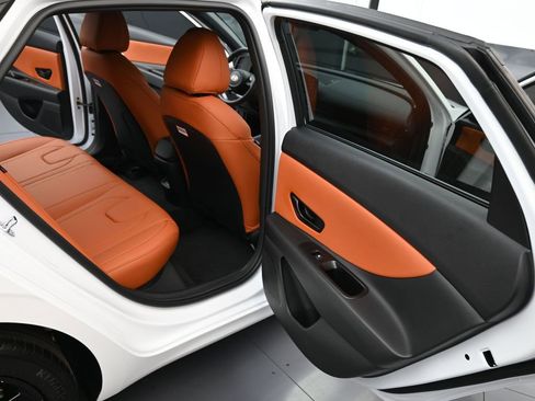 New 2026 Hyundai Elantra Sport FWD image 21