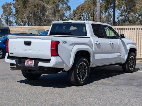 Used 2025 Toyota Tacoma 4x4 Double Cab image 13