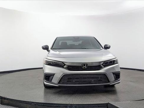 Used 2023 Honda Civic Sport image 12