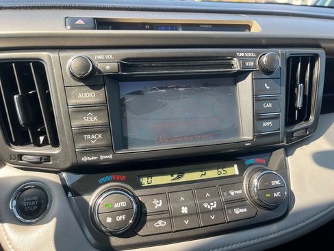 Used 2013 Toyota RAV4 Limited FWD image 30
