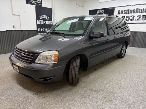 Used 2005 Ford Freestar SE FWD image 6
