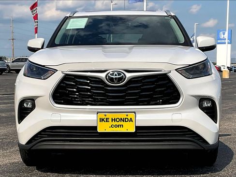 Used 2023 Toyota Highlander XLE FWD image 8
