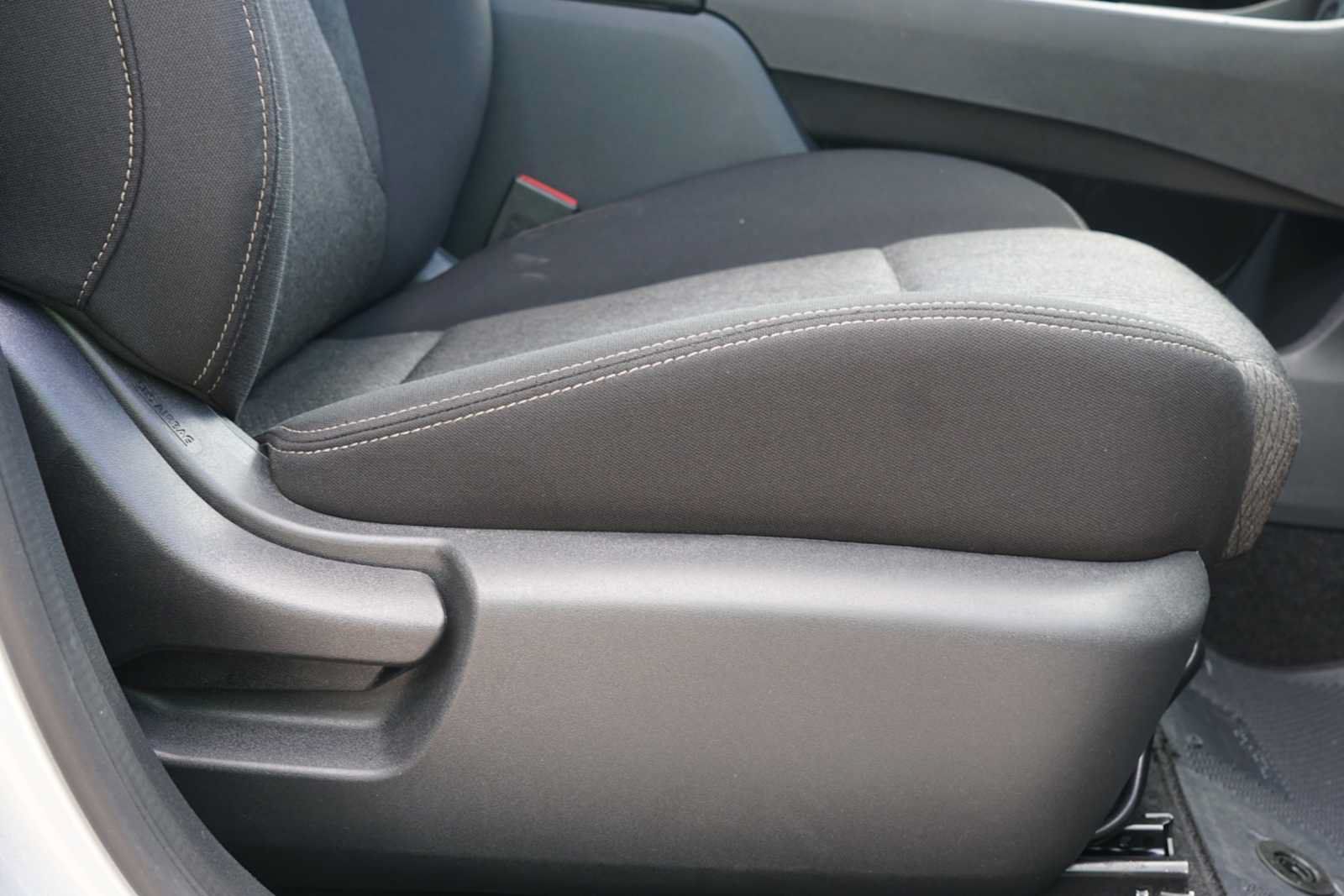 Used 2025 Nissan Rogue SV FWD image 25