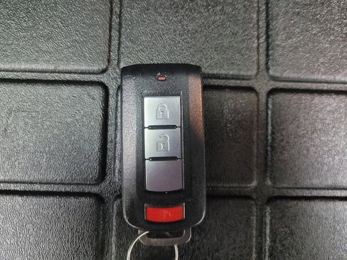 Used 2014 Mitsubishi Outlander Sport SE image 32