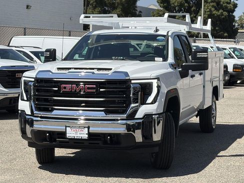 New 2026 GMC Sierra 2500 Pro w/ Convenience Package RWD image 3