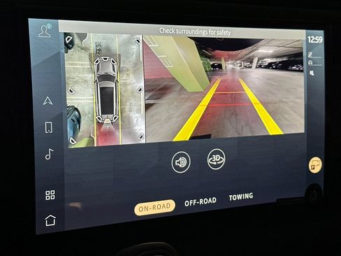 New 2025 Land Rover Defender 130 X-Dynamic SE image 21