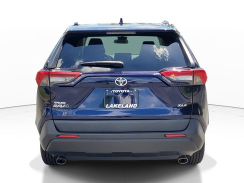 Used 2019 Toyota RAV4 XLE w/ Convenience Package FWD image 6