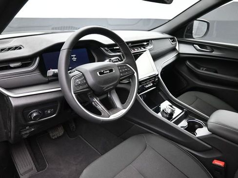 New 2026 Jeep Grand Cherokee Laredo X AWD/4WD image 12