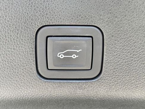 Used 2023 Chevrolet Tahoe High Country image 31