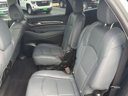 Used 2019 Buick Enclave Premium image 14