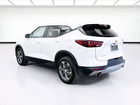 Used 2025 Chevrolet Blazer LT FWD image 6
