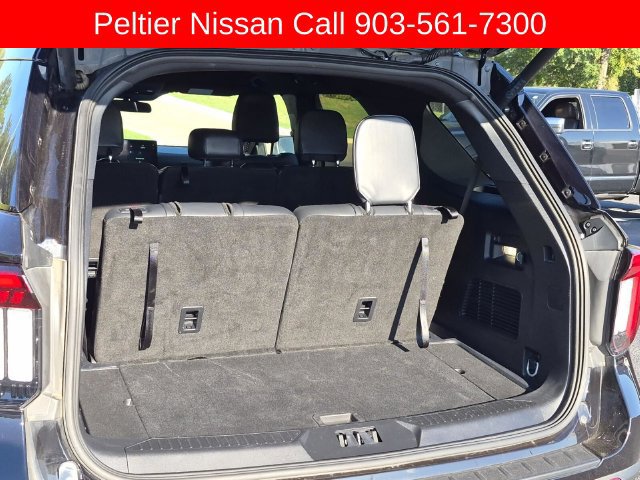 Used 2025 Ford Explorer ST-Line w/ ST-Line Street Pack AWD/4WD image 9