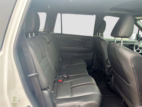 Used 2023 Honda Passport TrailSport image 27