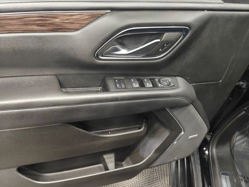 Used 2022 Chevrolet Suburban LT w/ Luxury Package AWD/4WD image 65