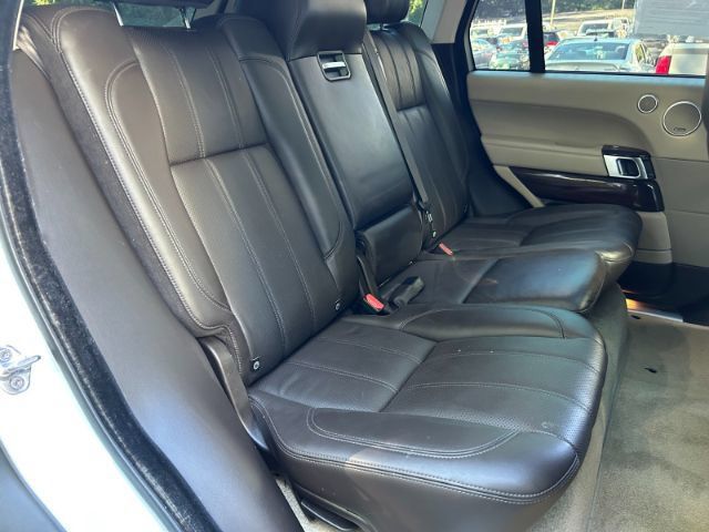 Used 2016 Land Rover Range Rover HSE AWD/4WD image 32