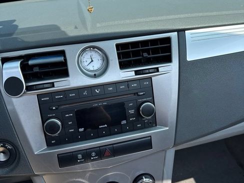 Used 2008 Chrysler Sebring Touring FWD image 9