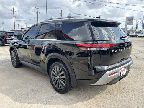 Used 2022 Nissan Pathfinder SL w/ SL Premium Package image 5