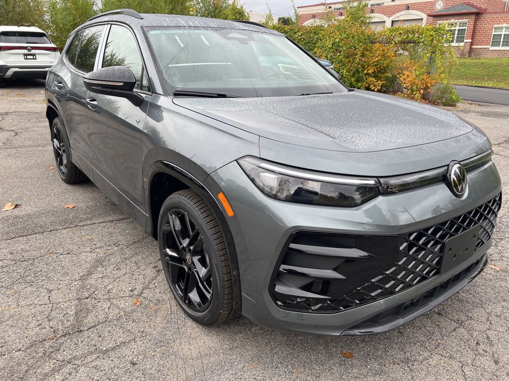 New 2026 Volkswagen Tiguan SE R-Line AWD/4WD image 3