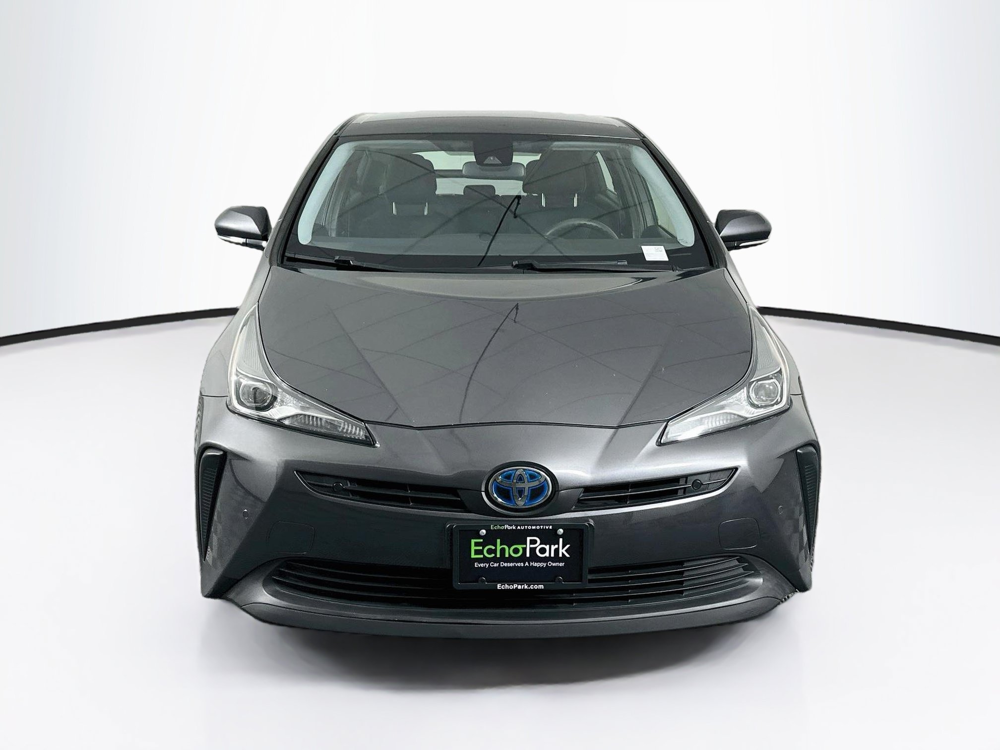 Used 2019 Toyota Prius LE FWD image 2