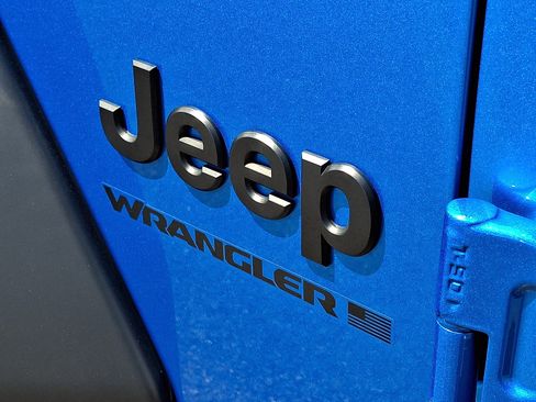 Used 2024 Jeep Wrangler Unlimited Sport AWD/4WD image 29