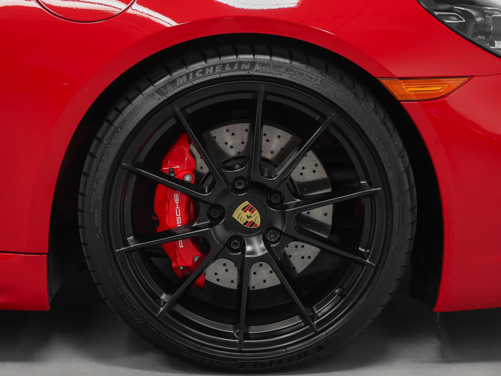 Certified 2025 Porsche 718 Cayman GTS RWD image 17