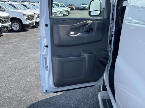 Used 2025 Chevrolet Express 2500 w/ Driver Convenience Package RWD image 18