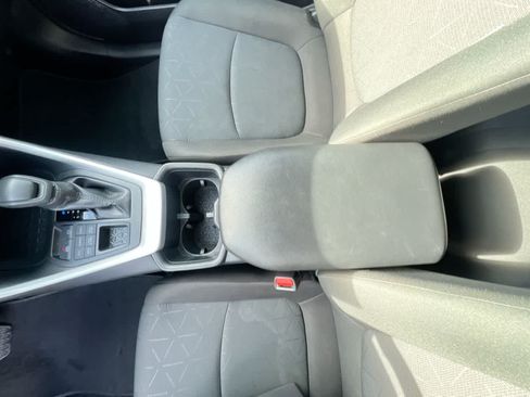 Used 2025 Toyota RAV4 XLE AWD/4WD image 21