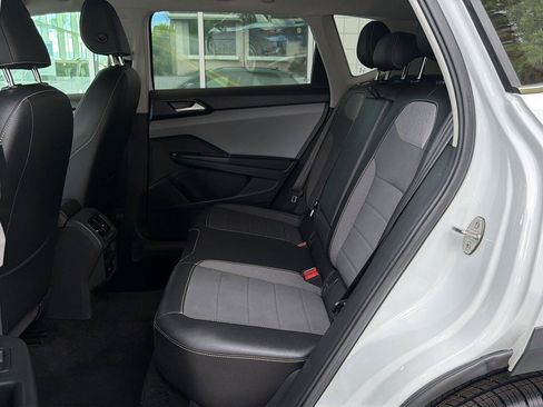 Certified 2023 Volkswagen Taos SE AWD/4WD image 15