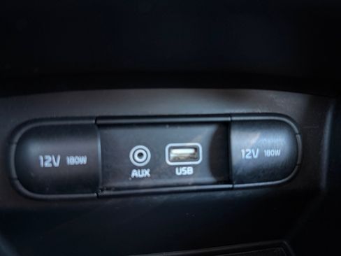 Used 2020 Kia Sorento LX image 31