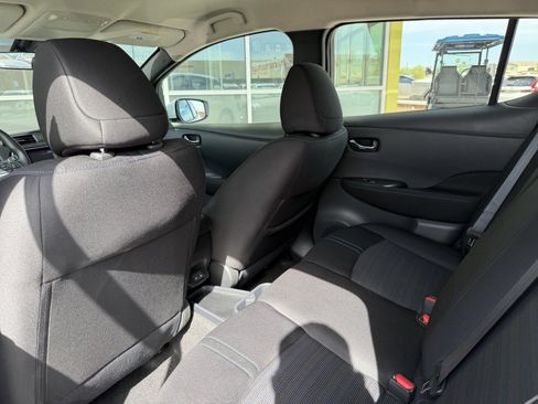 Used 2025 Nissan Leaf S FWD image 33