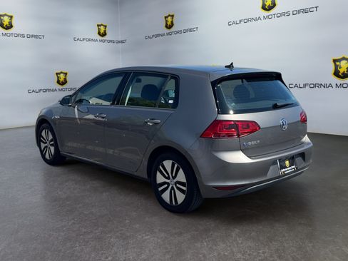 Used 2016 Volkswagen e-Golf SE w/ DC Fast Charging Package FWD image 3