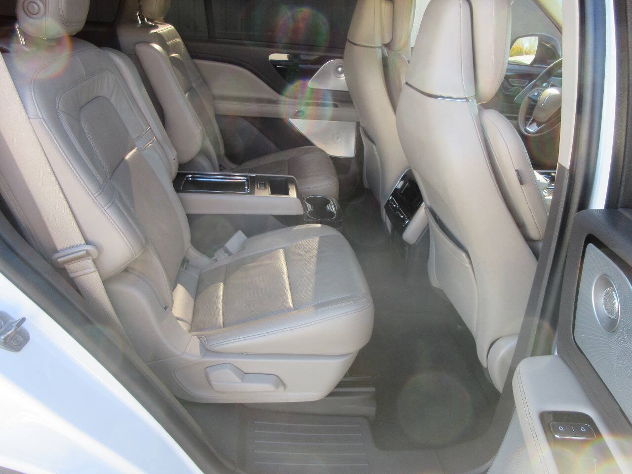 Used 2020 Lincoln Aviator Reserve w/ Equipment Group 201A RWD image 14