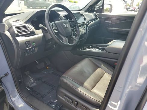 Certified 2024 Honda Ridgeline Black Edition image 18