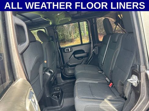 Used 2025 Jeep Wrangler Unlimited Sport AWD/4WD image 12