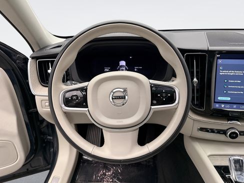 Used 2022 Volvo XC60 T8 Inscription AWD/4WD image 14