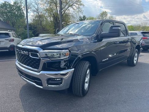 Used 2025 RAM 1500 Big Horn AWD/4WD image 36