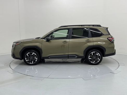 Used 2025 Subaru Forester Limited image 3