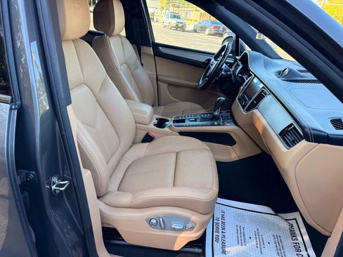 Used 2017 Porsche Macan GTS image 28